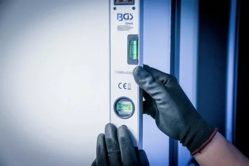 BGS technic Digitális LCD szögmérő vízmértékkel, 450 mm (BGS 50440)