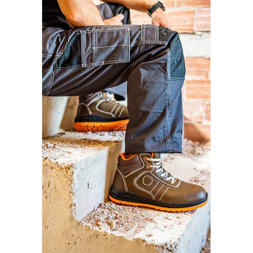 BORMANN Pro Munkavédelmi bakancs O1, NUBUKK BŐR, DOVER méret 45 (BPP8155)