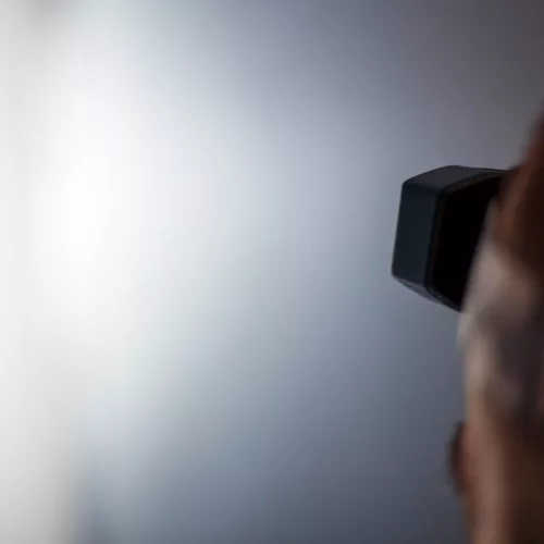 BORMANN Pro Fejlámpa mozgásérzékelős kapcsolással, 1000 lm, 2200 mAh Li-ion akkumulátorral, IP54 (BPR6065)