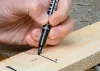 NEO Jelölőfilc, vízálló olajalapú festékkel, fekete, normál hegyű,  (13-855)