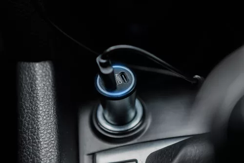 NEO Autós USB adapter,12-24V, USB-A, USB-C csatlakozókkal (GD036)