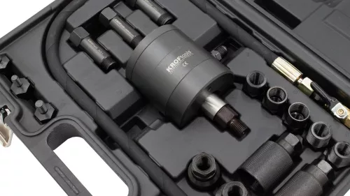KROFtools Pneumatikus porlasztócsúcs kihúzó készlet beragadt injektorok kiszereléséhez, 20 adapterrel (8470)