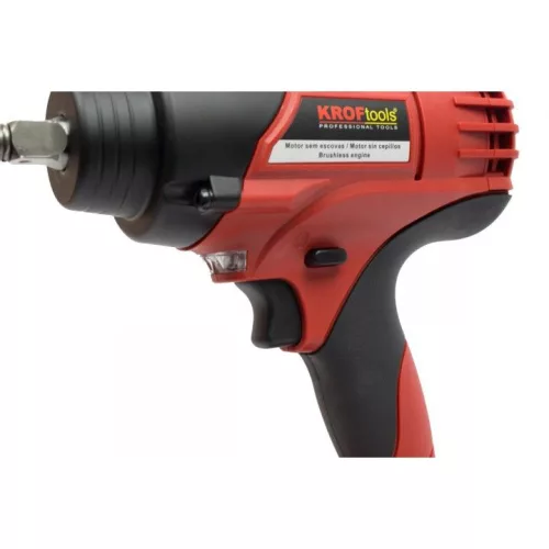 KROFtools Akkumulátoros  ÜTVECSAVAROZÓ 1/2", 650NM 18V-OS,  4Ah AKKUMULÁTORRAL (9900)