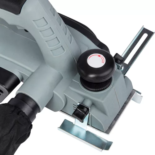 Mannesmann Elektromos gyalu 710 W, 82 mm gyalulási szélességgel (M12870)