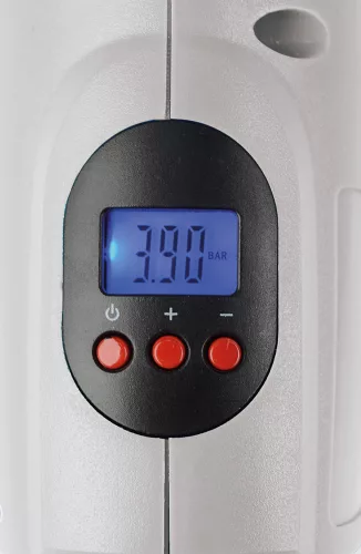 Mannesmann Akkus légpumpa 12 V, 125 PSI, 3 adapterrel és munkalámpával (M17200)