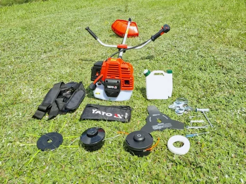 YATO Benzines motoros fűkasza tartozékokkal – 1,45 kW, 52 cm³, 430 mm vágásszélesség (YT-85005)